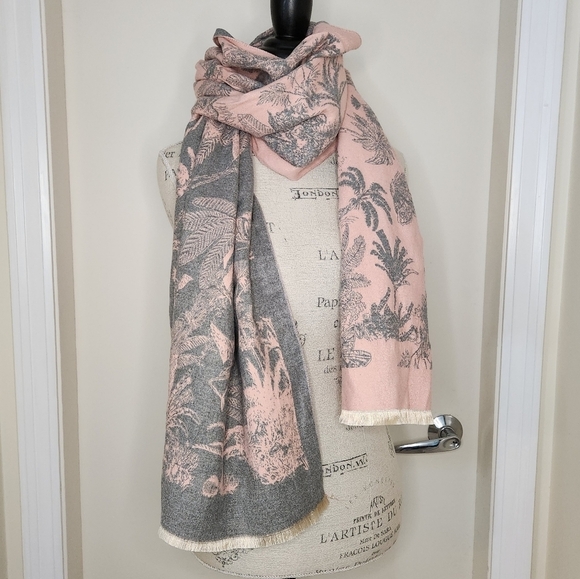 Tropical print reversible blanket scarf - Picture 1 of 8